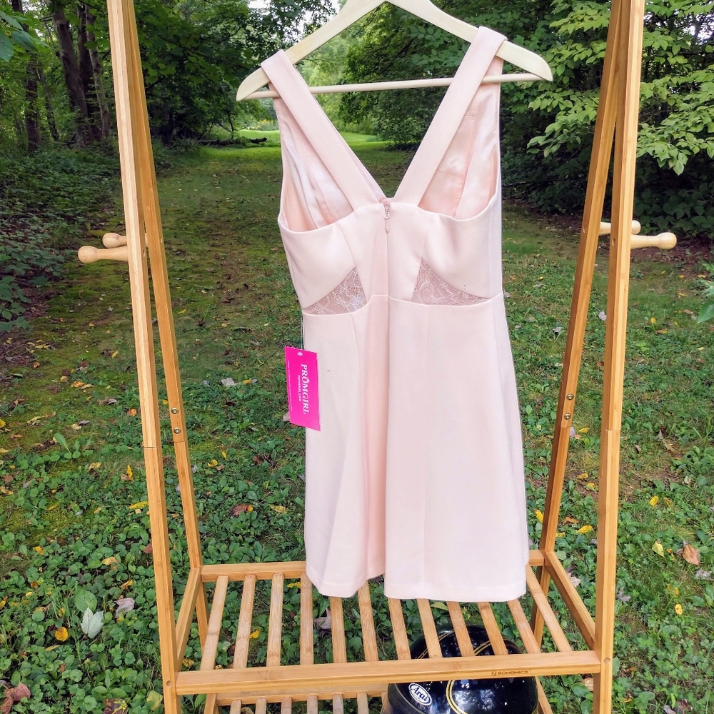 Dress - Picture 5 of 5